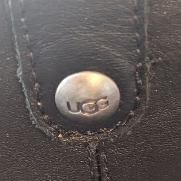 Uggs genuine leather waterproof black boot. - Picture 6 of 6